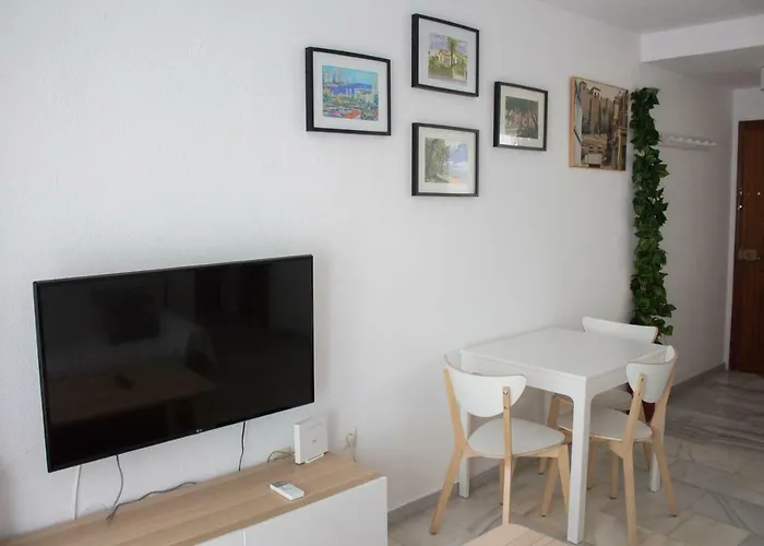 Centrico Apartamento Nuevo, Zona Corte Ingles