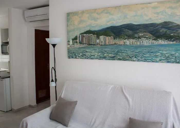 Centrico Apartamento Nuevo, Zona Corte Ingles